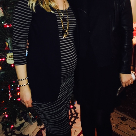 Ingrid & Isabel 3/4 length sleeve dress - Picture 5 of 5